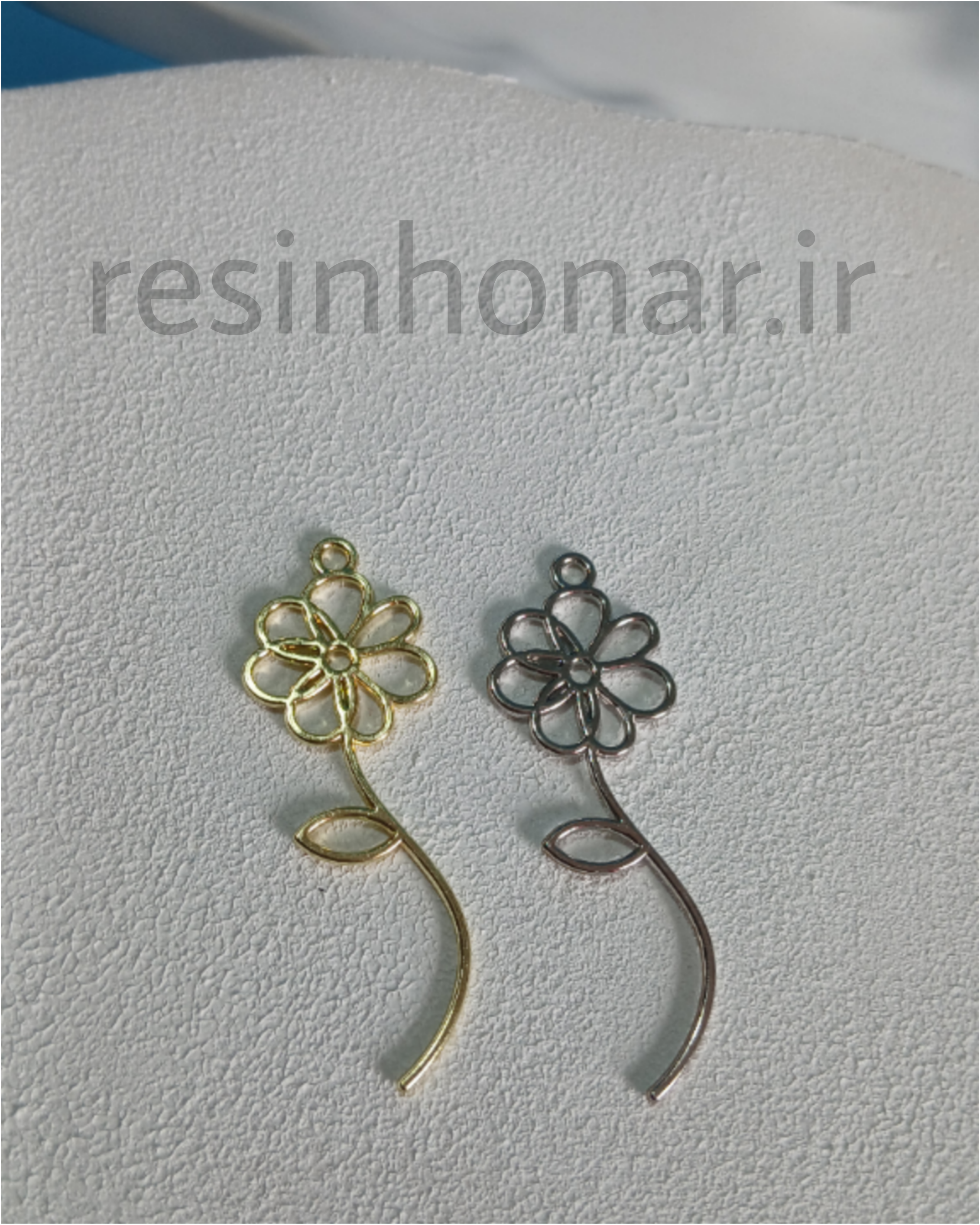 فریم شاخه گل طلایی و‌نقره ای