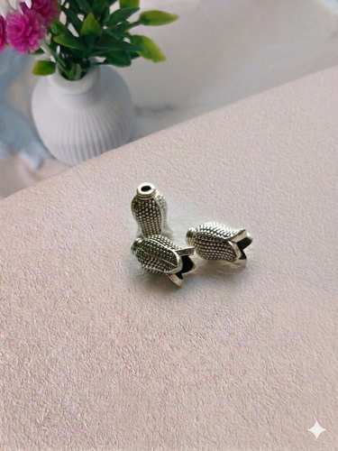 شیخک لاله نقره ای